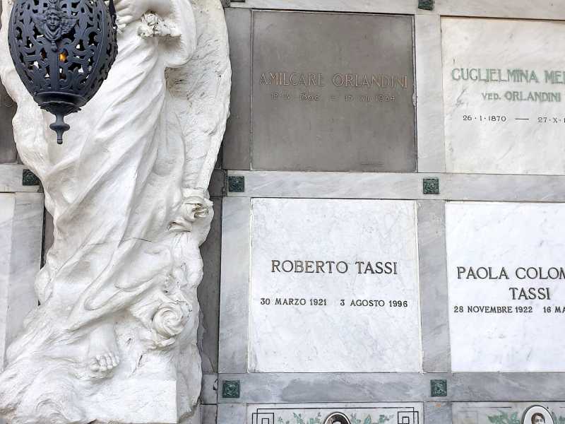 Tomba del critico d'arte Roberto Tassi (1921-96), Cimitero di Marore, Parma 2020&nbsp;<br />
