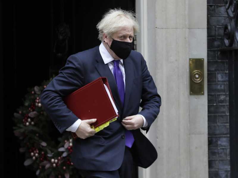 Prima gli inglesi. Ma con il vaccino europeo