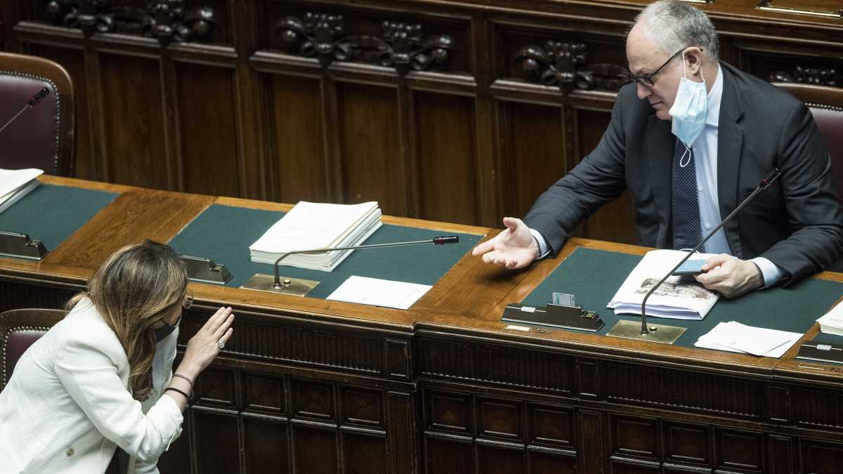 Immagine di Così al Mef va in scena la lite tra Castelli e Gualtieri su manovra e ristori