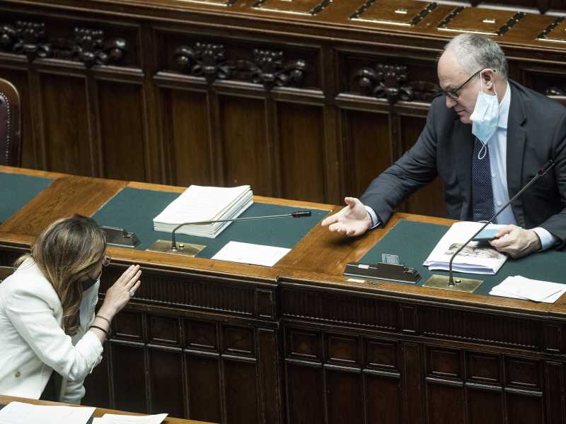 Così al Mef va in scena la lite tra Castelli e Gualtieri su manovra e ristori