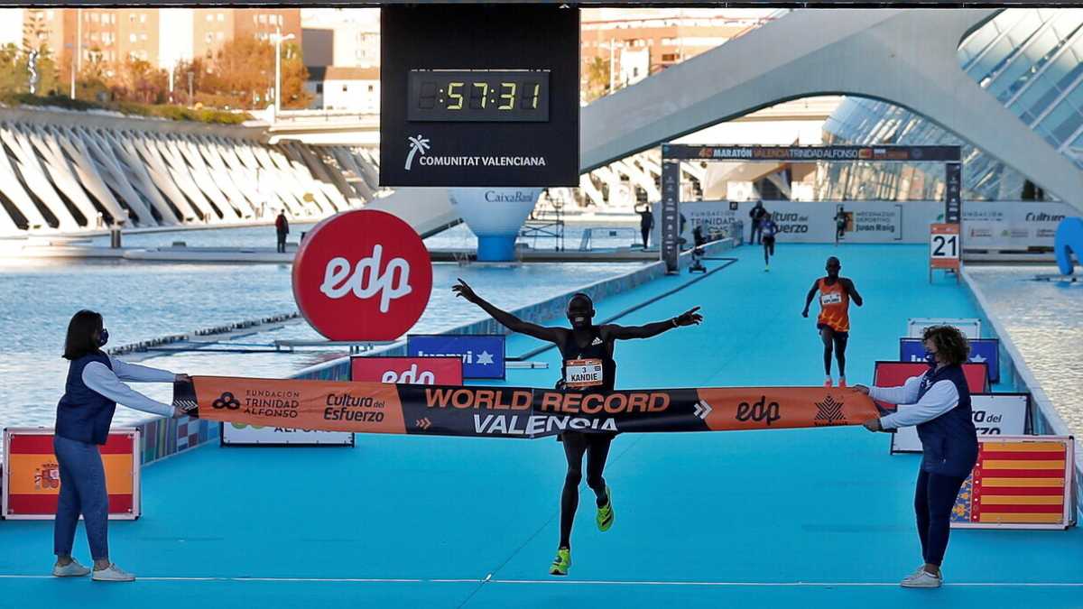 Immagine di La mezza maratona più veloce del mondo e il Mondo dell'asta