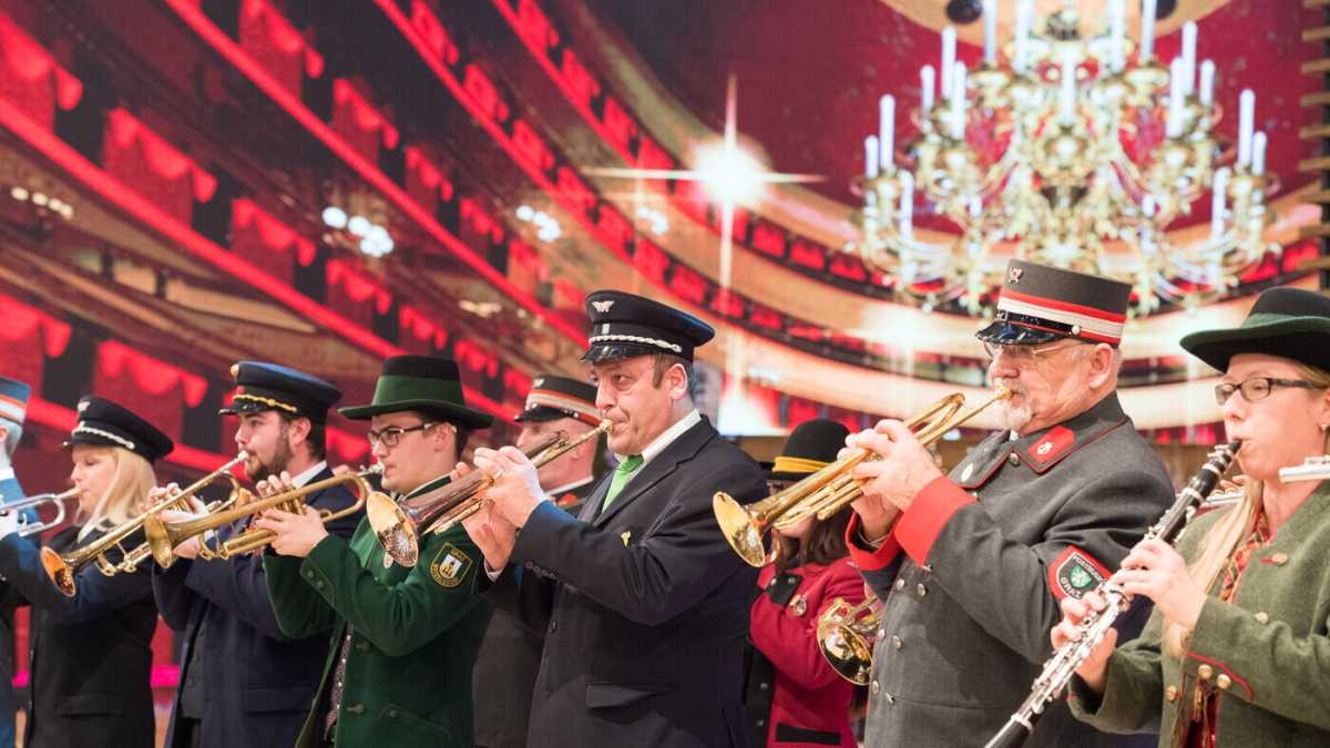 Immagine di Ma com’è che i milanesi ascoltano con affetto la Marcia di Radetzky?