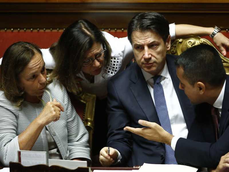 Recovery e Covid, la notte dei lunghi coltelli che ha preceduto il Cdm