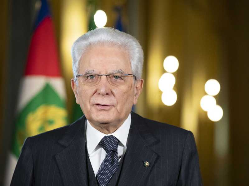 Anche Mattarella dice sì al vaccino
