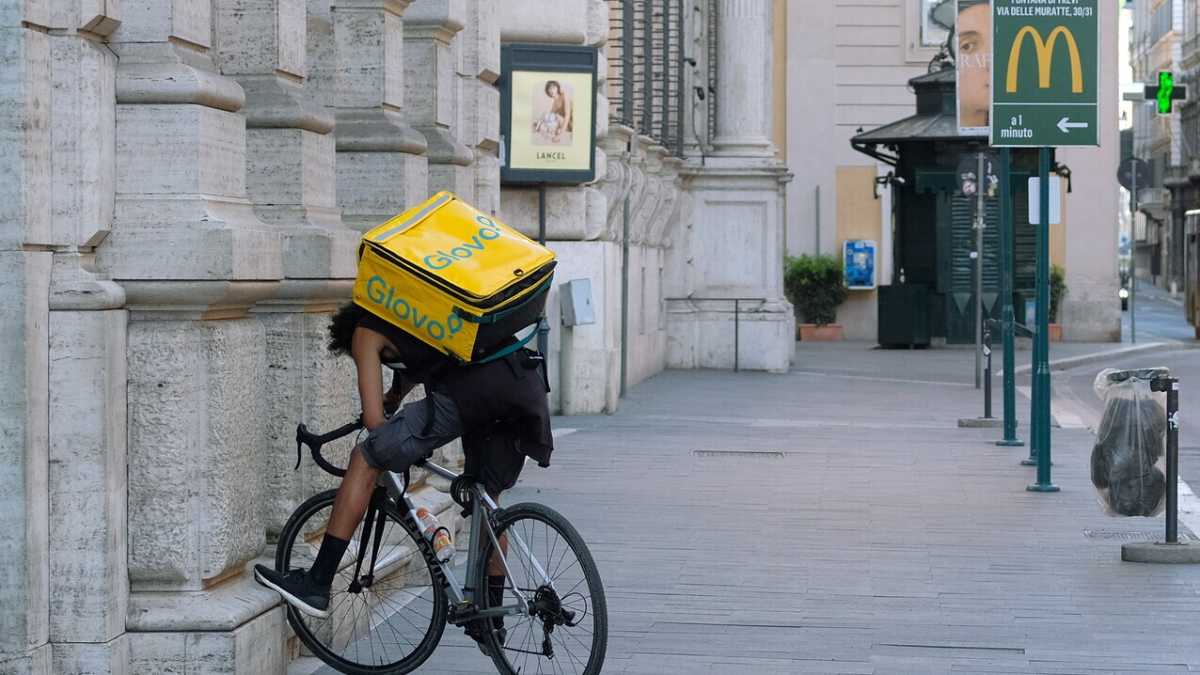 Immagine di Non solo “poveri” in cerca di contratto, tra i rider c’è chi vuole restare autonomo