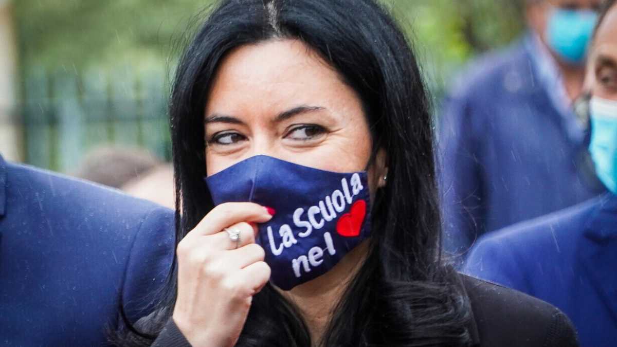 Immagine di Davvero Azzolina condivide Miozzo?