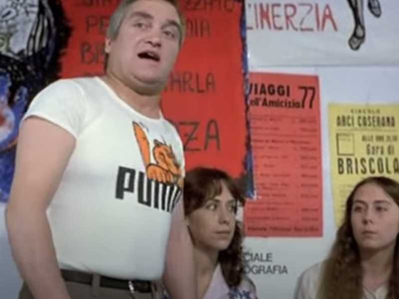 La scena del dibattito in "Berlinguer ti voglio bene", film del 1977 diretto da Giuseppe Bertolucci e interpretato da Roberto Benigni<br /><br />