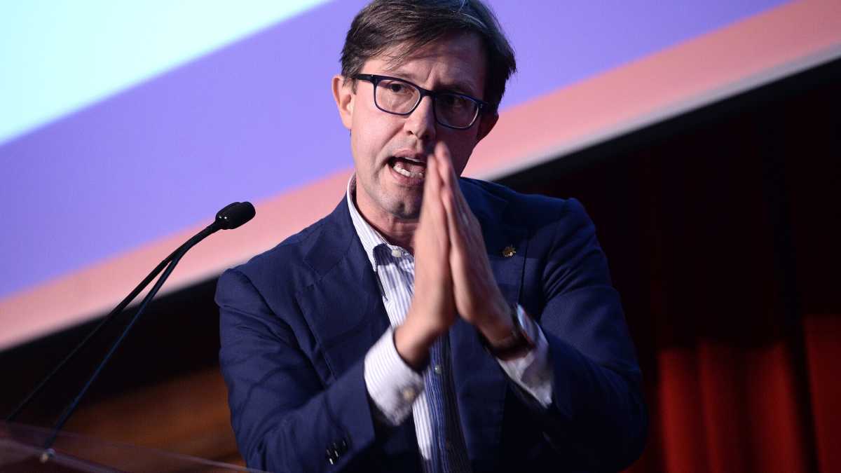 Immagine di Il governo tratta sindaci e presidenti di Regione "come comparse". Parla Nardella