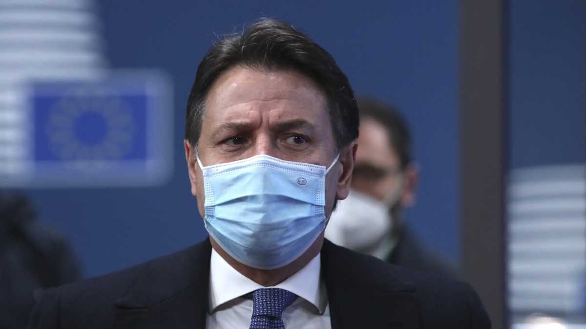 Immagine di Natale e Recovery. Così Conte prepara la ritirata tattica, confidando nel Quirinale