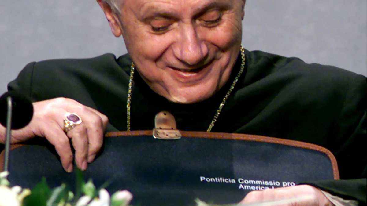 Immagine di Storia di un tranquillo professore diventato Papa. La biografia di Joseph Ratzinger