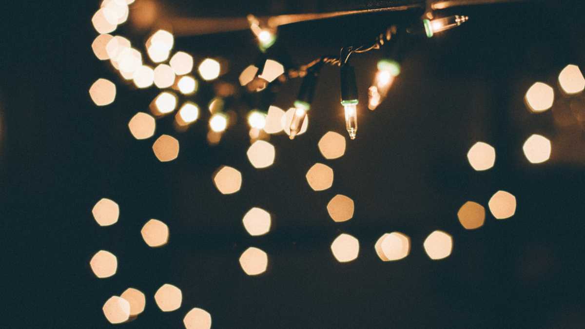Immagine di Luminarie e tradizioni: il balcone della signora Maria alla Balduina