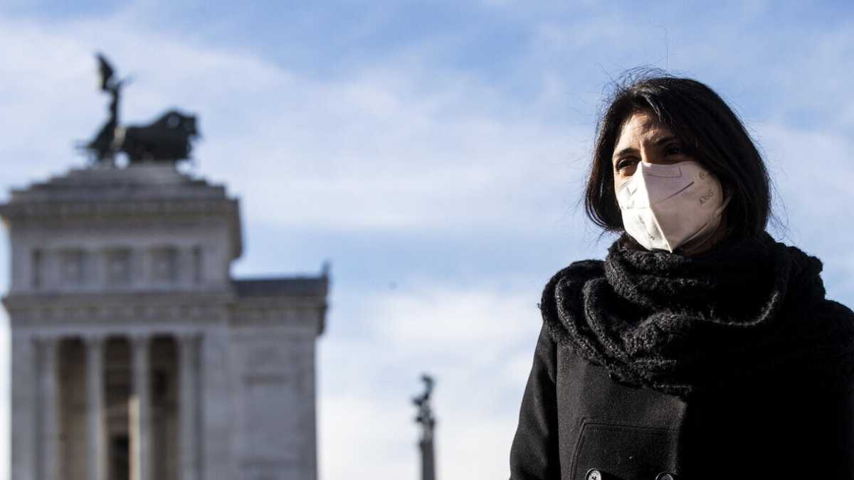 Immagine di Caso Marra, la sentenza di Virginia Raggi slitta al 19 dicembre