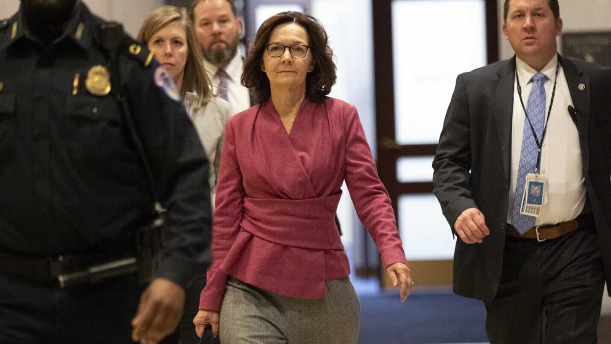 Immagine di Perché Trump non ha (ancora) licenziato la direttrice della Cia?