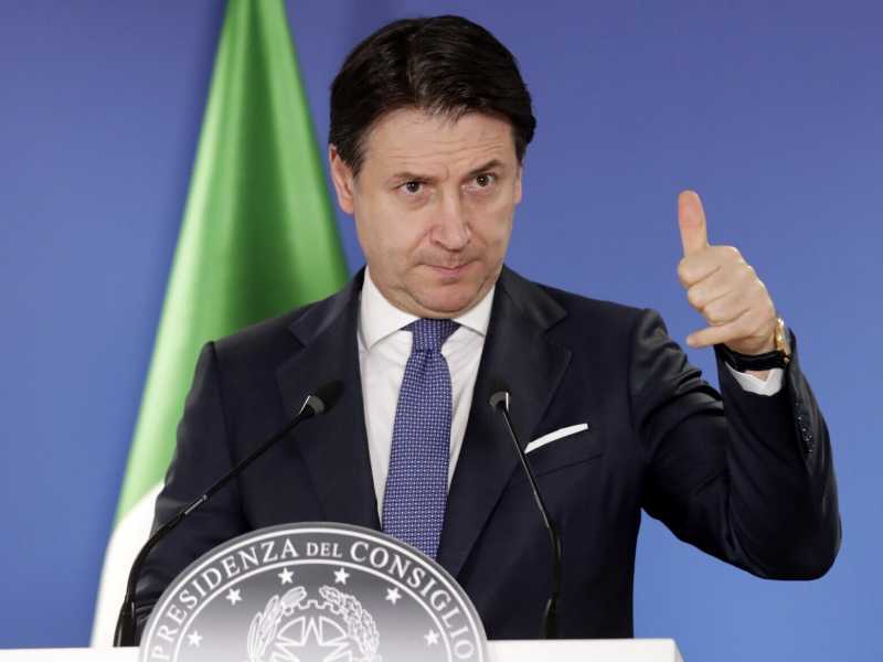 Così Conte prova a usare le nomine sui servizi segreti per evitare la crisi