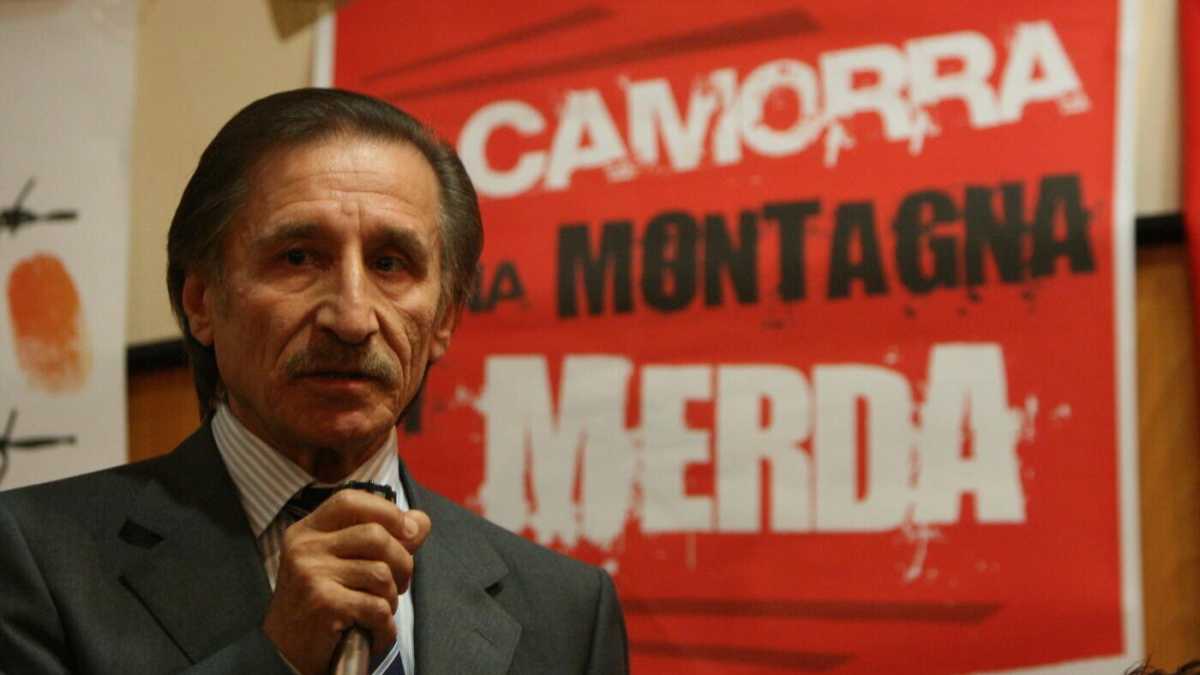 Immagine di I cinque anni di gogna di Lorenzo Diana