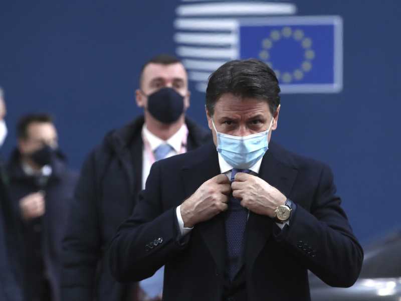 Il premier Giuseppe Conte al summit del Consiglio Europeo a Bruxelles lo scorso 10 dicembre (Yves Herman, Pool via AP)