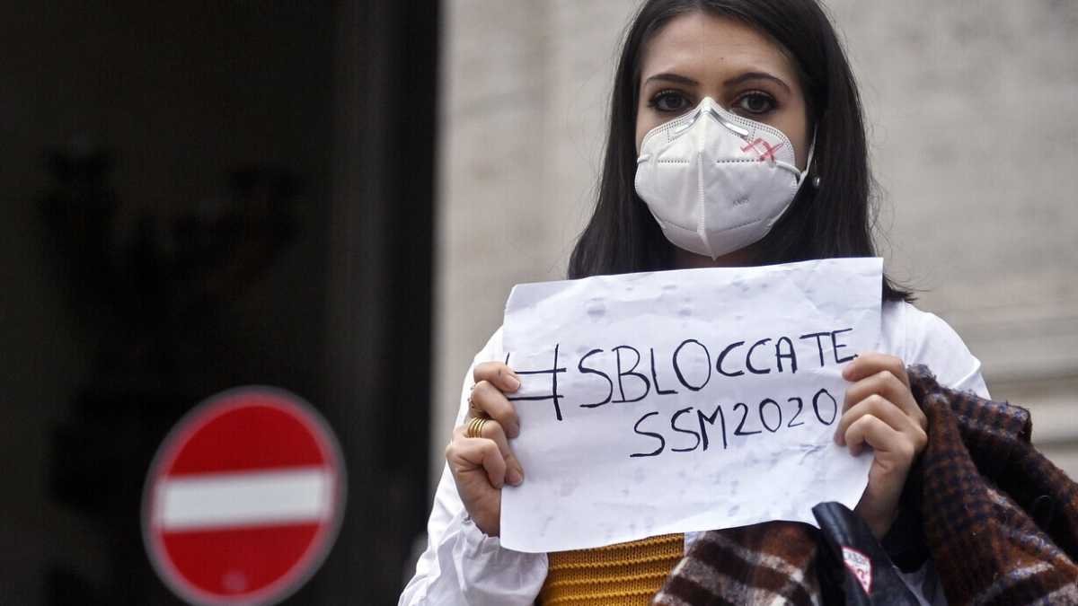 Immagine di Medici specializzandi: rinviato l'inizio delle lezioni