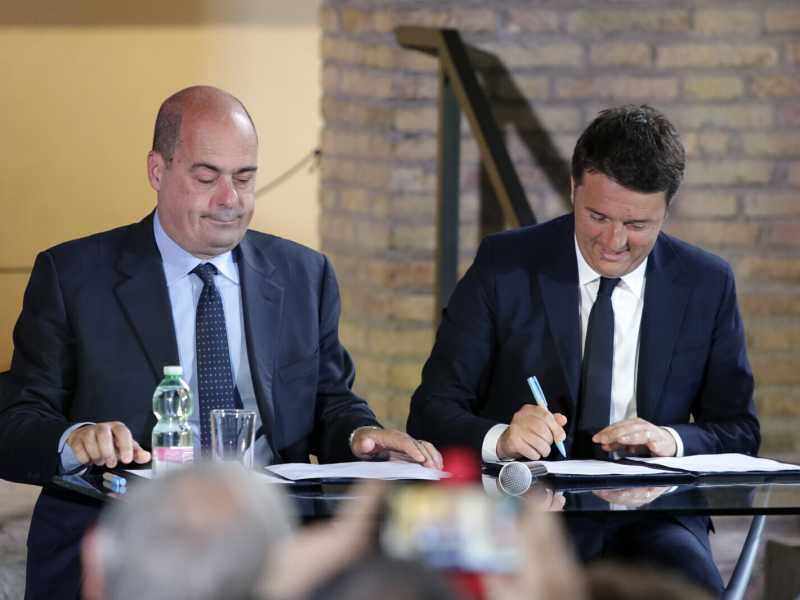 <span style="font-family: Arial, Verdana, sans-serif; font-size: 12px;">Nicola Zingaretti e Matteo Renzi (foto Lapresse)</span>