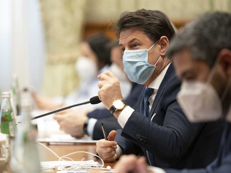 I ministri del M5s chiedono più soldi dal Recovery. E inguaiano Conte