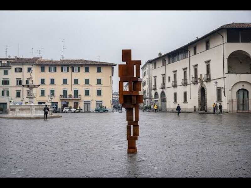 Che parassiti gli artisti che vivono alle spalle delle cattedrali italiane