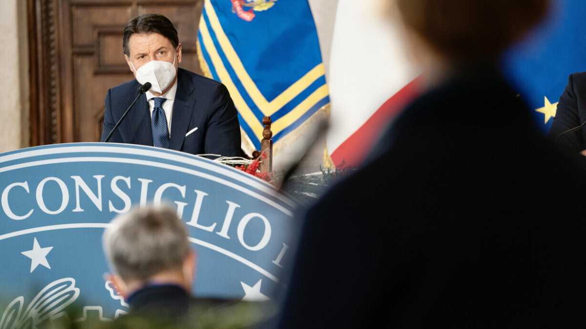 Immagine di Il governo appeso alla delega degli OO7? Serve altro a Renzi per picconare Conte