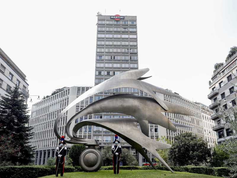 &nbsp;Piazza Diaz, Milano (foto Ansa)