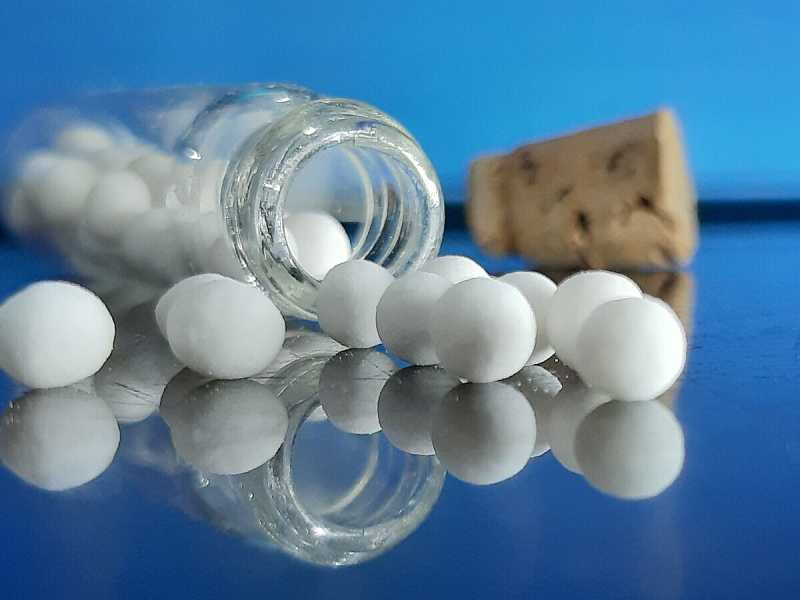 Il 2021 in Francia inizia togliendo i soldi pubblici all'omeopatia