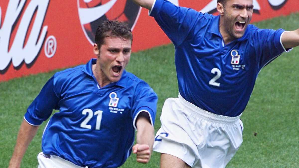 Immagine di Centodieci anni d'azzurro Italia. Beppe Bergomi ci spiega il fascino della Nazionale