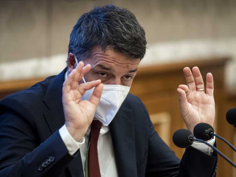 Renzi boccia il nuovo Recovery. "Bisogna prendere il Mes"