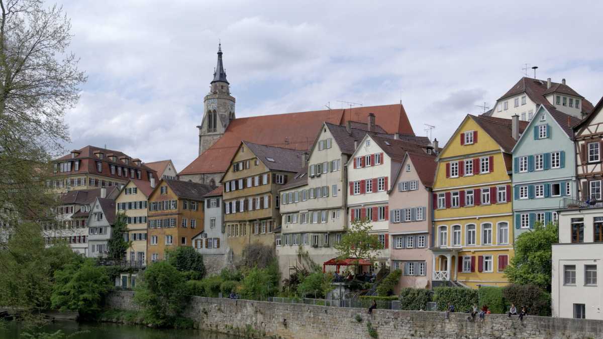 Immagine di Tubinga, la città virtuosa nella lotta al Covid, raccontata dal suo sindaco