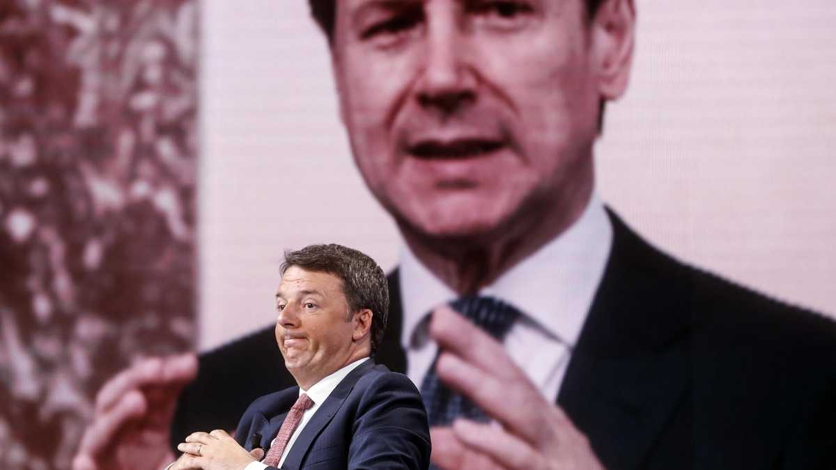 Immagine di La conferma di Renzi: "Stasera ritiriamo le ministre". Conte: "Mi auguro di no, avanti insieme"