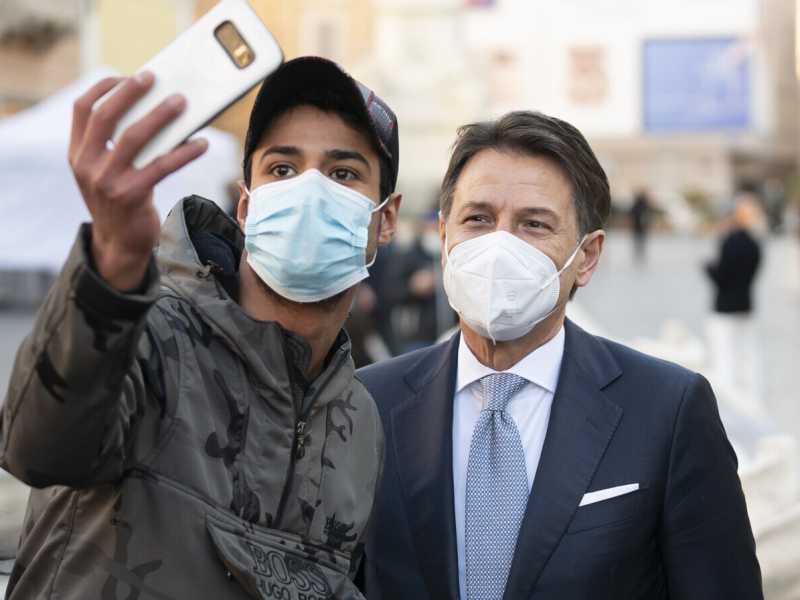 La corsa di Conte per fare fuori Renzi dal governo dei responsabili