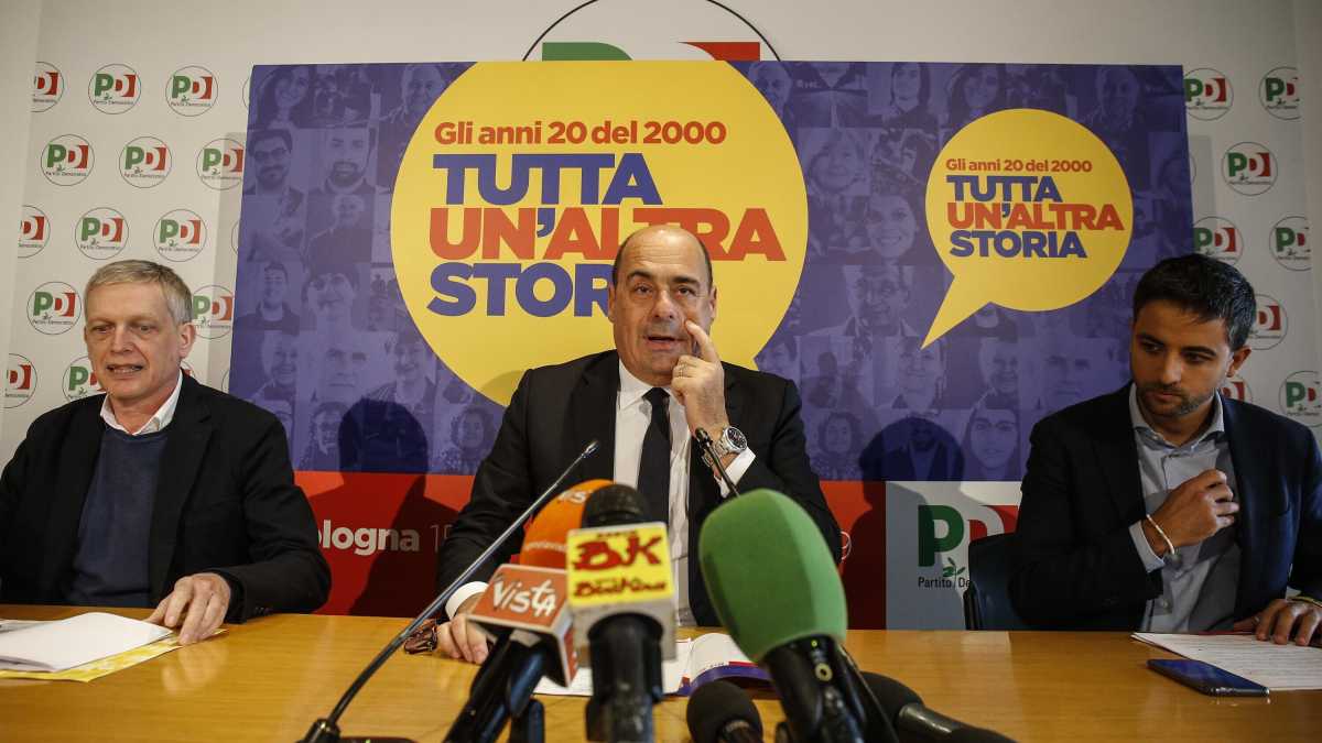 Immagine di E in mezzo alla crisi di governo il Pd lancia la sua radio: si chiamerà Immagina