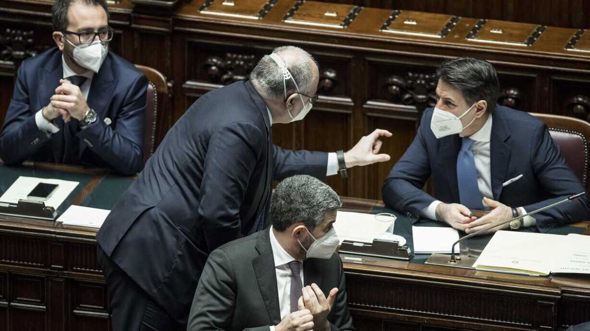 Immagine di Il corteggiamento contiano, a partire dalla legge elettorale