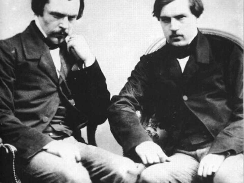 Un ritratto di Edmond (a sinistra) e Jules (a destra) de Goncourt scattato dal noto fotografo F&eacute;lix Nadar (Wikipedia)&nbsp;<br />