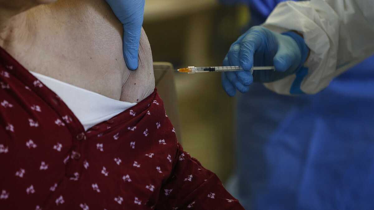 Immagine di Chi urla “morto dopo il vaccino!” dovrebbe prima dimostrare il nesso di causalità