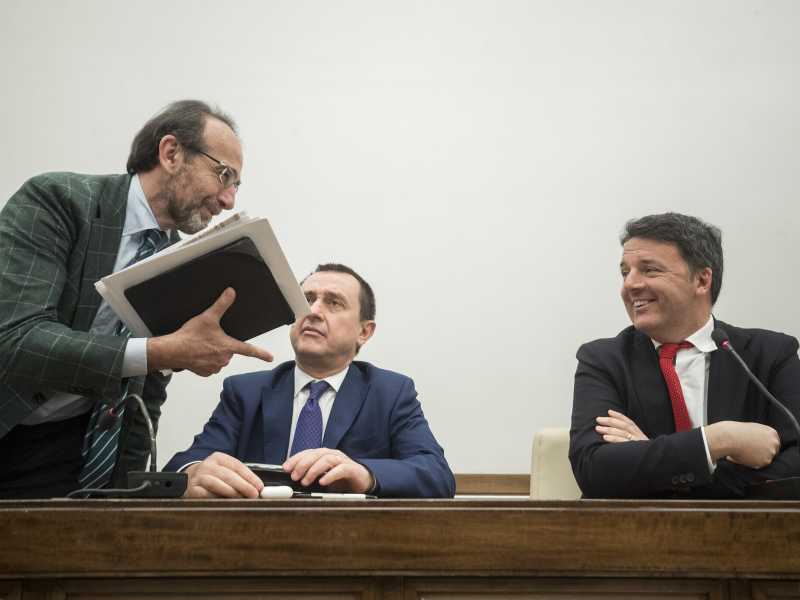 Così la Boschi rimuove Nencini dal gruppo. Ma il simbolo del Psi è una grana per Renzi