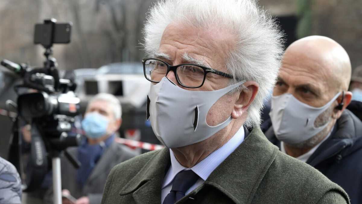 Immagine di "Dialogo con Renzi? Non prendiamo in giro gli italiani", ci dice Luigi Zanda