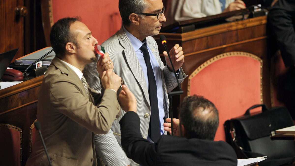 Immagine di Buccarella e Giarrusso, Ciampolillo e Di Marzio. Prima cacciati dal M5s e ora indispensabili