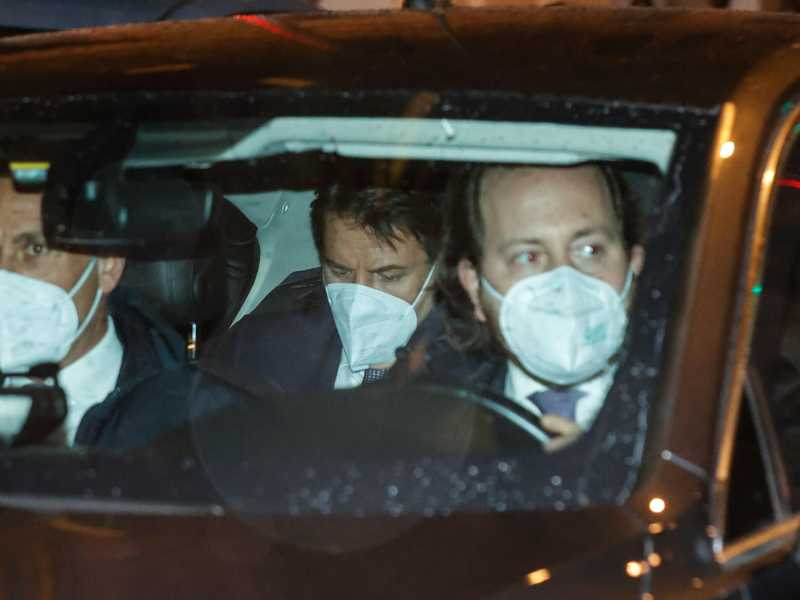 La bomba su Cesa ricompatta i centristi, Conte ora è davvero "preoccupato"