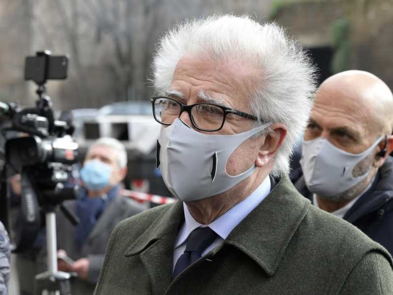 "Dialogo con Renzi? Non prendiamo in giro gli italiani", ci dice Luigi Zanda
