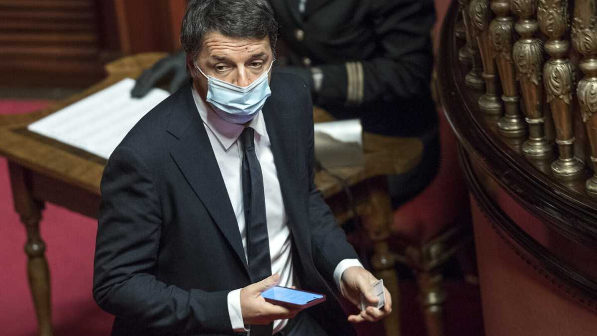 Immagine di La resistenza di Renzi e Iv: "Torneranno da noi". E va dal barbiere