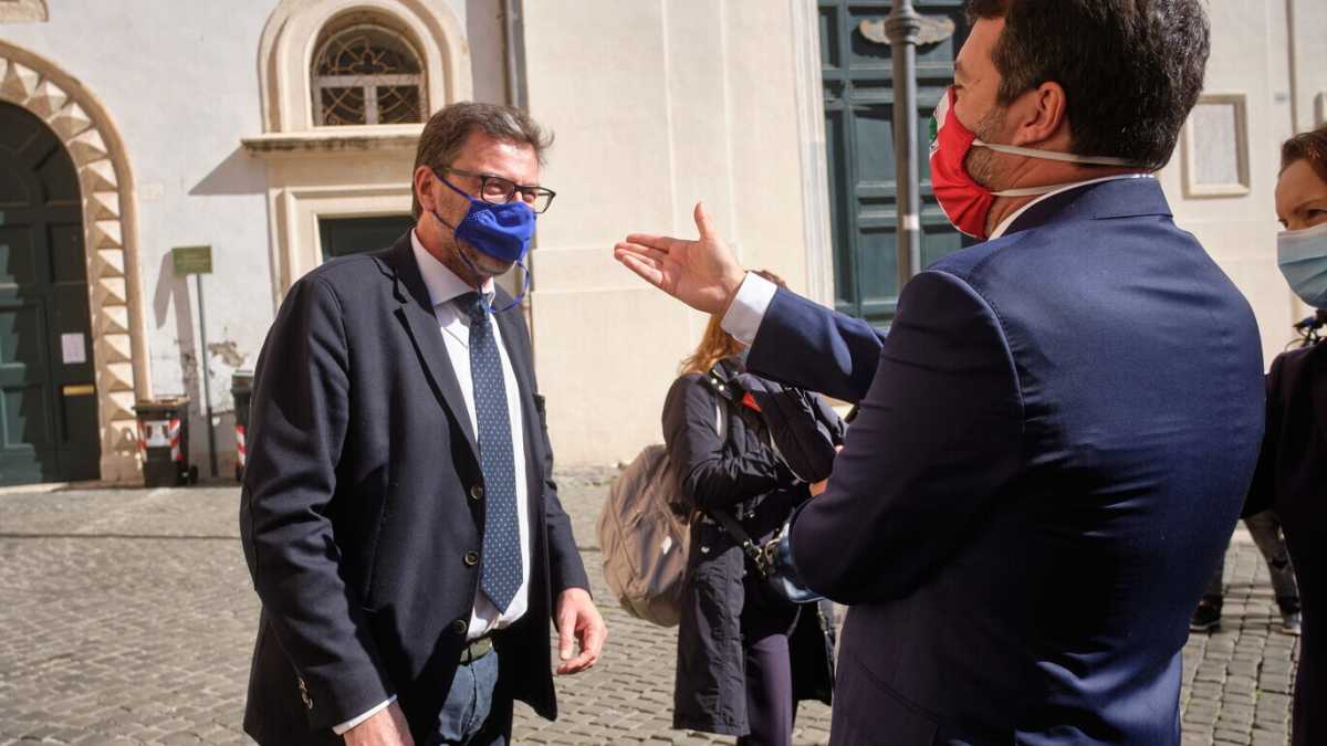 Immagine di Salvini smentisce Giorgetti. La crisi e le due Leghe