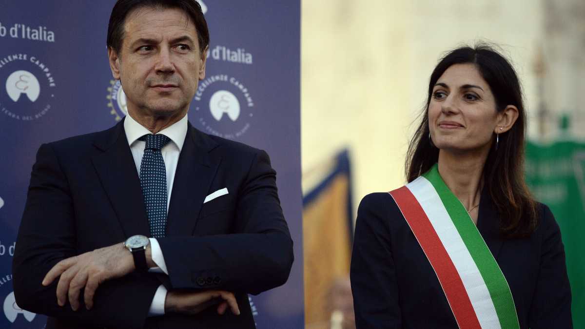 Immagine di Raggi approfitta della crisi di Conte per piazzare il blitz in giunta