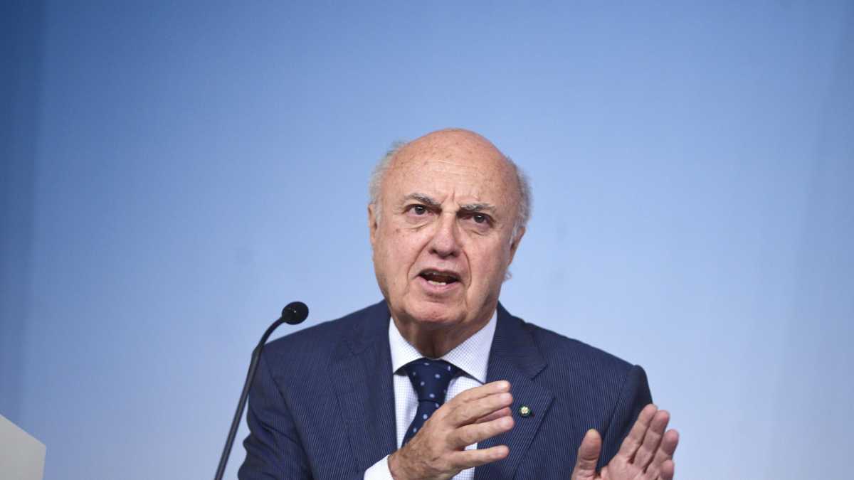 Immagine di Il Cav. e la salvezza nazionale, parla Giuliano Urbani