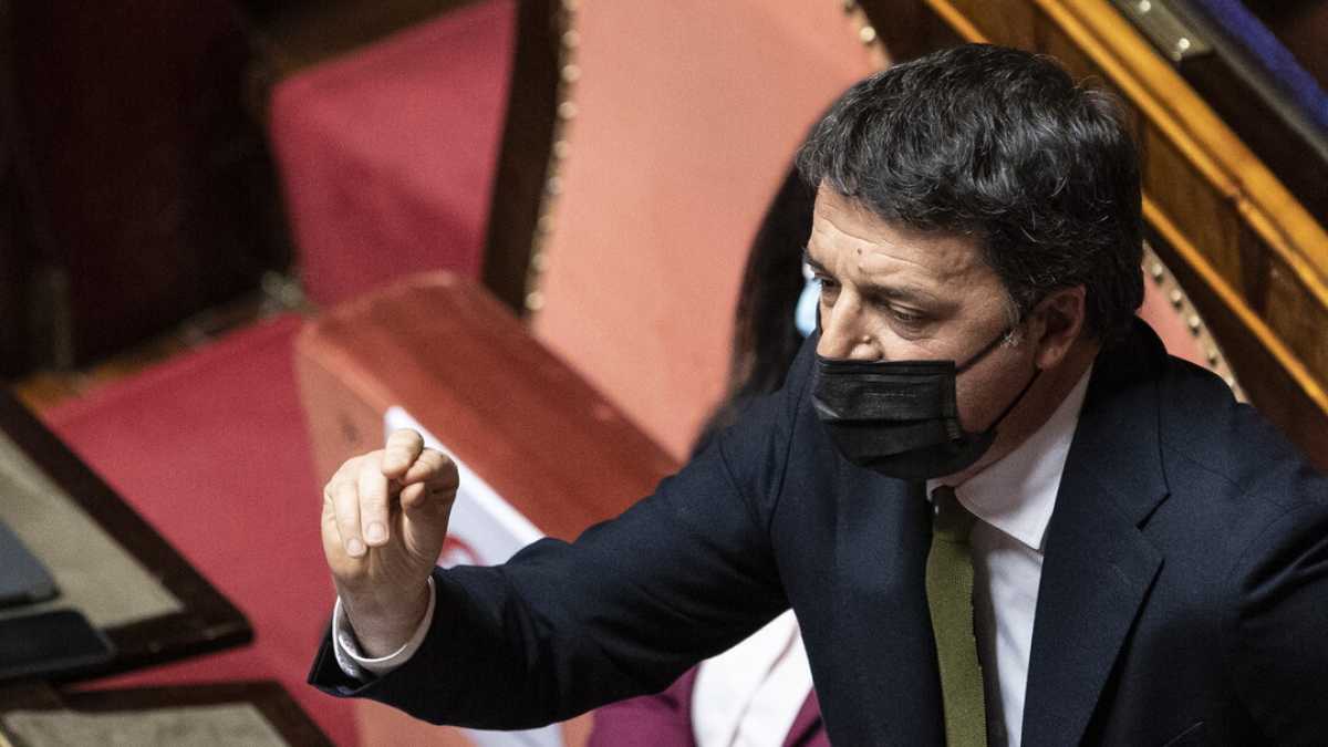 Immagine di Così Renzi ammicca al Cav. e confida nel Pd: "Conte non è insostituibile"