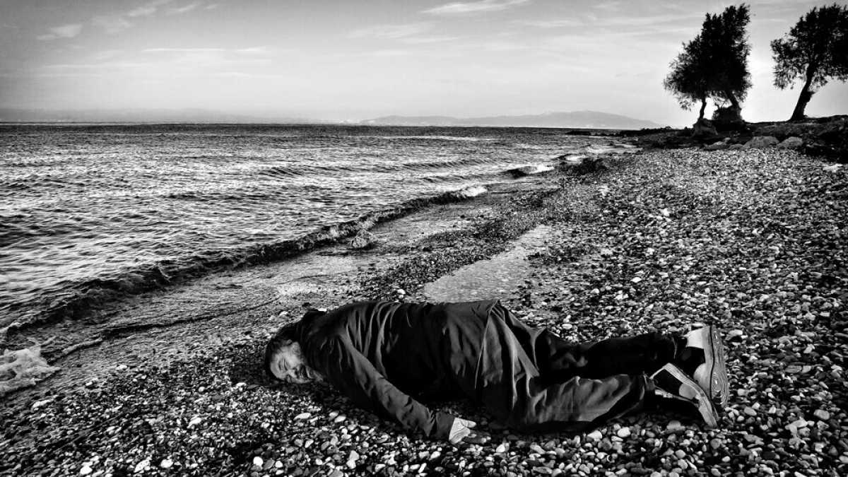 Immagine di L'arte non è l'ostetrica della società