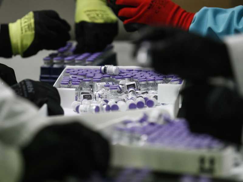 Abbasso il nazionalismo sui vaccini, la guerriglia sulle dosi spaventa tutti
