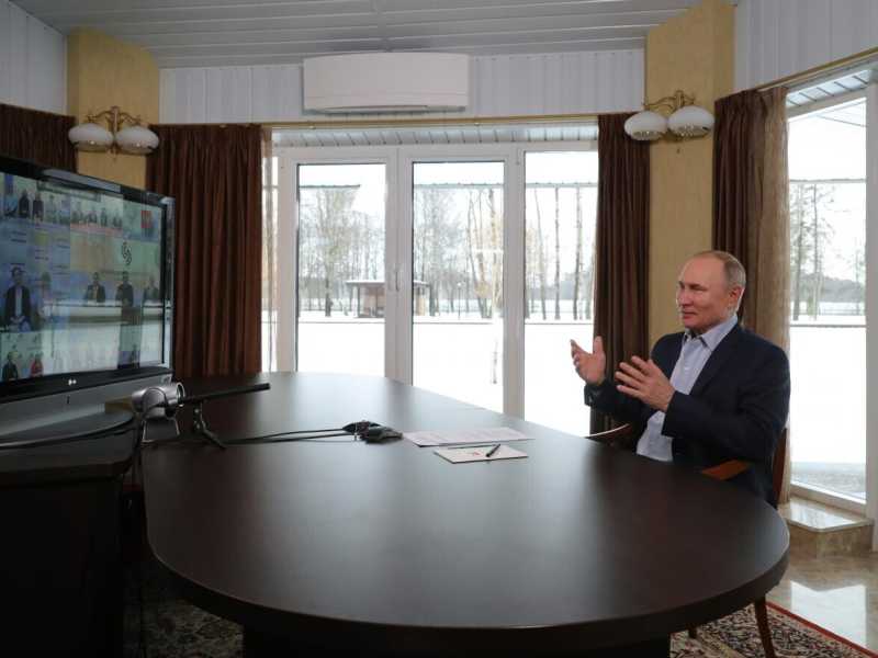 Putin torna a Davos