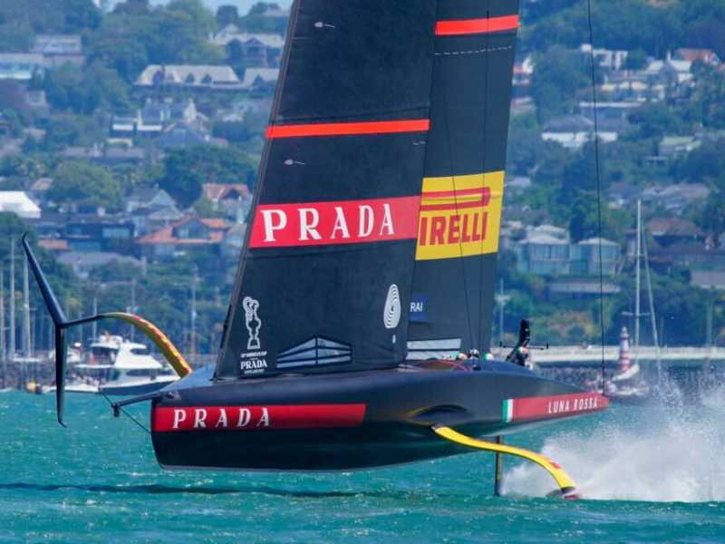Foto tratta dalla pagina Facebook Luna Rossa Prada Pirelli Team